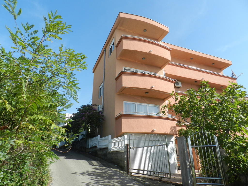 Apartments Baja Ülgün Dış mekan fotoğraf